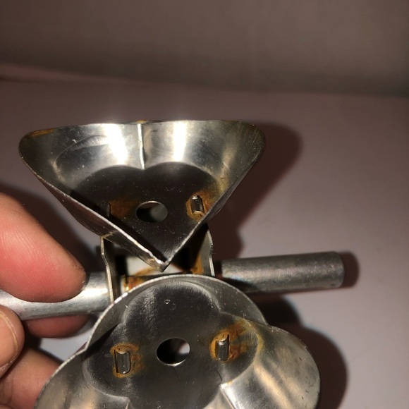 1930's rolling steel cookie cutter w/6 different cookie designs. Used - Picture 4 of 11